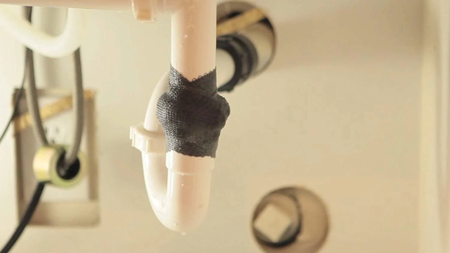 FiberFix Repair Wrap 100x Stronger than tape Hardens like steel 5cm x 127cm - Image 4